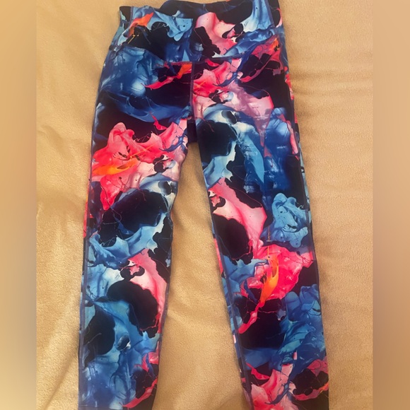 ATHLETA Tall Superimpose Chaturanga Capri Leggings - Picture 3 of 6